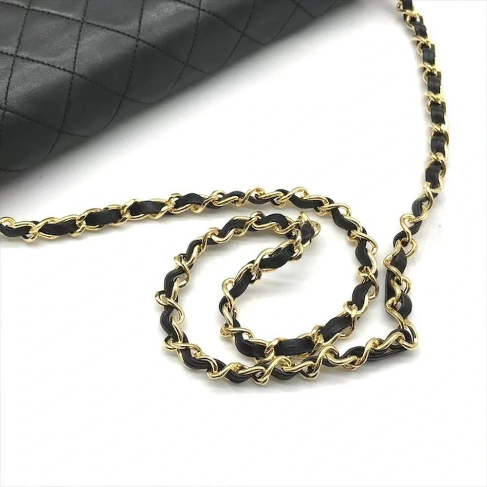 Authentic CHANEL classic single flap lambskin quilted shoulder bag